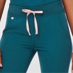 Figs Women's Caribbean Blue Zamora Jogger Scrub
